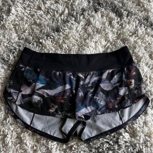 Lululemon Speed Up Short *2.5" Glacier Camo Starlight Multi / Black